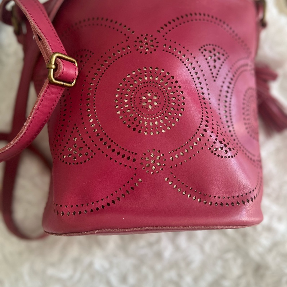 The Sak The Alta Leather Bucket Bag in Azalea #109308 NWT